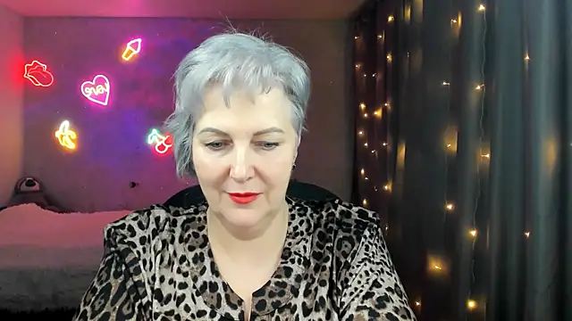 Mary-Leee online show from 4, 3, 2026