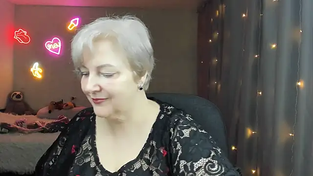 Snapshot of Mary-Leee chatting on 24, 4, 2026 Mary-Leee online show from 24, 4, 2026