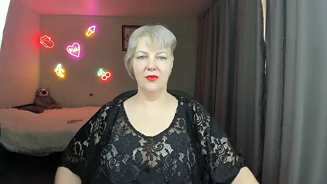 Snapshot of Mary-Leee chatting on 4, 5, 2026 Mary-Leee online show from 4, 5, 2026