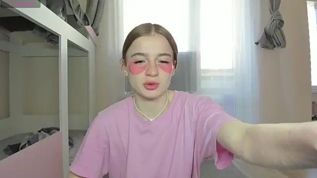 Snapshot of Stacey_Brow chatting on 3, 4, 2026 Stacey Brow online show from 3, 4, 2026