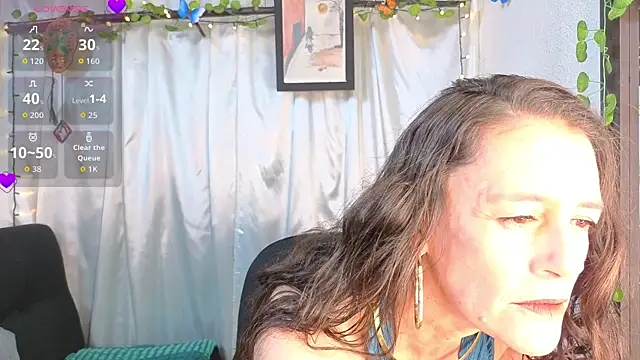 Snapshot of LeanaMaturee chatting on 21, 5, 2026 LeanaMaturee online show from 21, 5, 2026