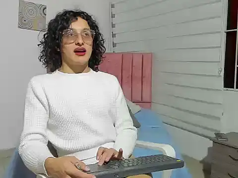 Maverick angel online show from 13, 4, 2026