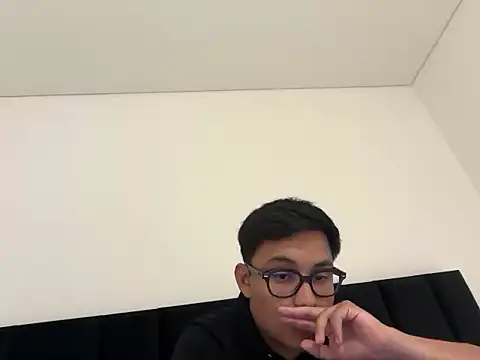 Snapshot of enzo_13 chatting on 22, 2, 2026 enzo 13 online show from 22, 2, 2026