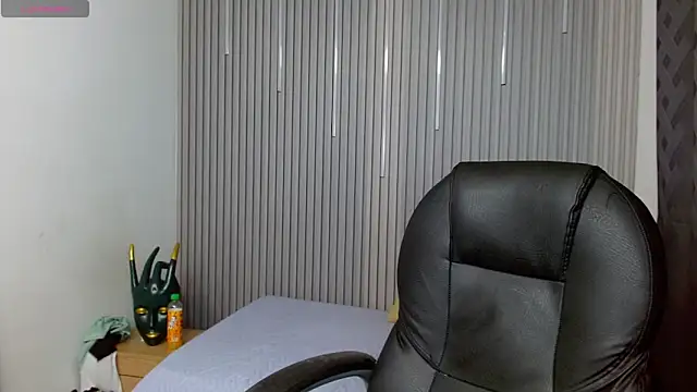 Snapshot of Julian_Smith21 chatting on 20, 4, 2026 Julian Smith21 online show from 20, 4, 2026