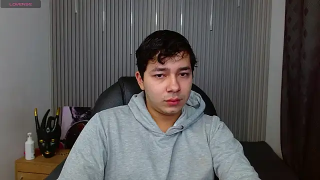 Snapshot of Julian_Smith21 chatting on 24, 4, 2026 Julian Smith21 online show from 24, 4, 2026