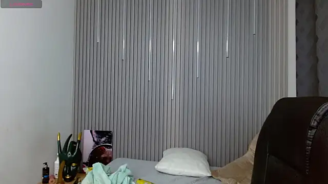 Snapshot of Julian_Smith21 chatting on 4, 5, 2026 Julian Smith21 online show from 4, 5, 2026