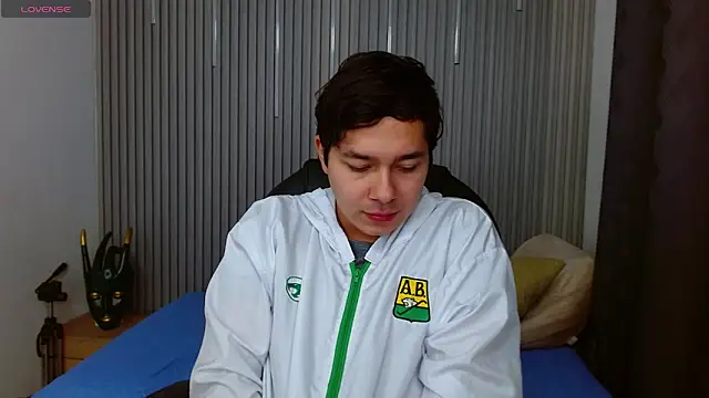 Snapshot of Julian_Smith21 chatting on 21, 5, 2026 Julian Smith21 online show from 21, 5, 2026
