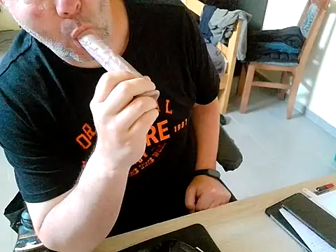 Snapshot of pozitiva000 chatting on 25, 4, 2026 pozitiva000 online show from 25, 4, 2026