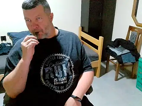 Snapshot of pozitiva000 chatting on 12, 6, 2026 pozitiva000 online show from 12, 6, 2026