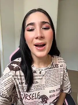 Snapshot of isa_hil chatting on 3, 6, 2026 isa hil online show from 3, 6, 2026