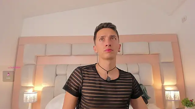 Thiago Jones1 online show from 17, 3, 2026