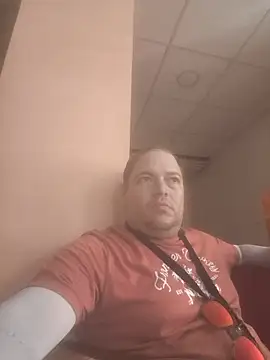 Snapshot of elcaste69 chatting on 8, 7, 2026 elcaste69 online show from 8, 7, 2026