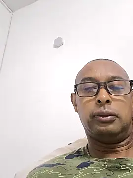 Snapshot of emperator13 chatting on 12, 5, 2026 emperator13 online show from 12, 5, 2026