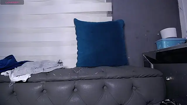 dirty 27cms online show from 15, 7, 2026