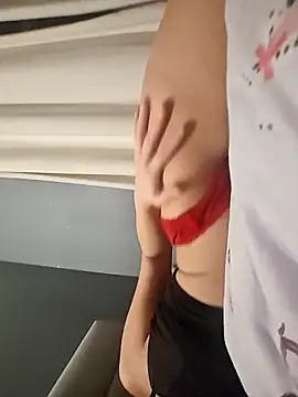 Snapshot of SamanthaRed chatting on 23, 2, 2026 SamanthaRed online show from 23, 2, 2026