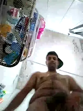 Snapshot of trox_memide21cm chatting on 8, 5, 2026 trox memide21cm online show from 8, 5, 2026