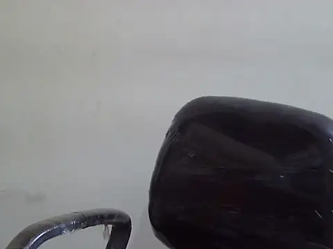 Snapshot of cute_momo_love chatting on 22, 5, 2026 cute momo love online show from 22, 5, 2026