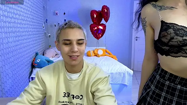 Snapshot of LuxuryLoverss chatting on 26, 2, 2026 LuxuryLoverss online show from 26, 2, 2026