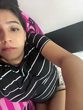 Sexy mia outdoors online show from 11, 4, 2026