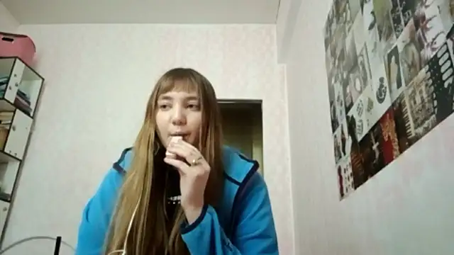 Snapshot of JanineThielman chatting on 24, 5, 2026 JanineThielman online show from 24, 5, 2026