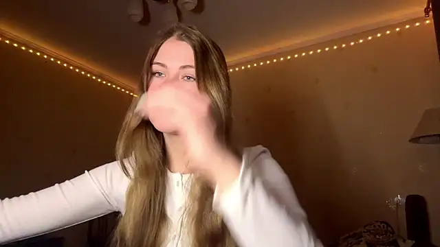 Snapshot of Amy_Maev chatting on 12, 3, 2026 Amy Maev online show from 12, 3, 2026