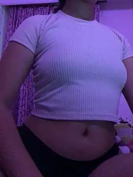 Snapshot of eemilyy22 chatting on 24, 2, 2026 eemilyy22 online show from 24, 2, 2026