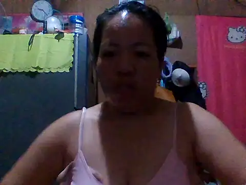 Snapshot of sweet_lhyn chatting on 7, 5, 2026 sweet lhyn online show from 7, 5, 2026