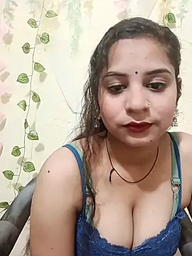 Snapshot of lovely-girl99 chatting on 6, 3, 2026 lovely-girl99 online show from 6, 3, 2026