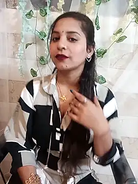 Snapshot of lovely-girl99 chatting on 18, 3, 2026 lovely-girl99 online show from 18, 3, 2026
