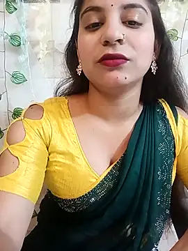 Snapshot of lovely-girl99 chatting on 2, 4, 2026 lovely-girl99 online show from 2, 4, 2026