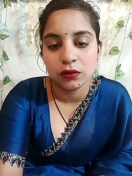 Snapshot of lovely-girl99 chatting on 6, 4, 2026 lovely-girl99 online show from 6, 4, 2026