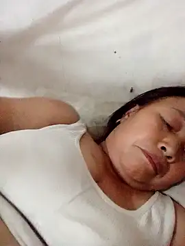 heesuu11 online show from 4, 4, 2026