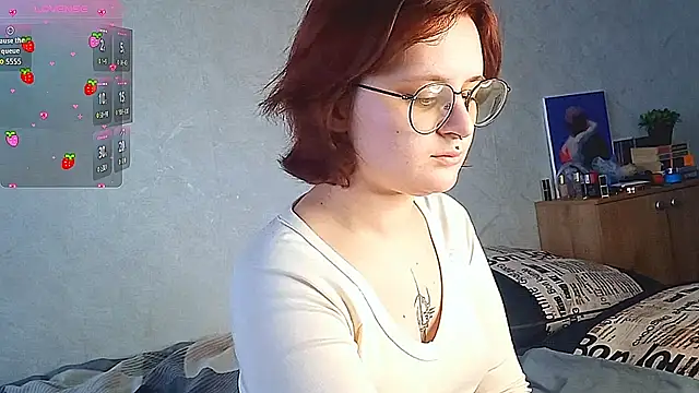 Snapshot of LouiseDew chatting on 3, 3, 2026 LouiseDew online show from 3, 3, 2026