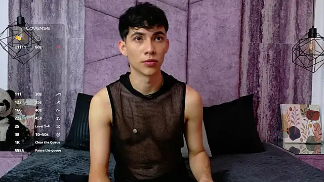 Snapshot of AronTawers chatting on 17, 6, 2026 AronTawers online show from 17, 6, 2026