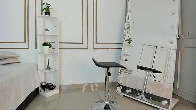 emily gaviria1 online show from 12, 3, 2026