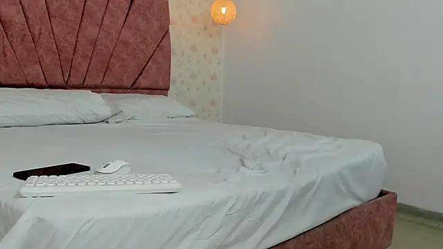 Snapshot of Nina_Moom chatting on 28, 2, 2026 Nina Moom online show from 28, 2, 2026