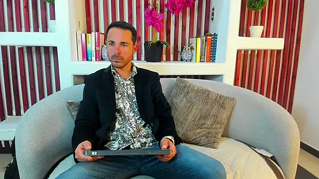 Snapshot of Adams_Sanz chatting on 6, 5, 2026 Adams Sanz online show from 6, 5, 2026