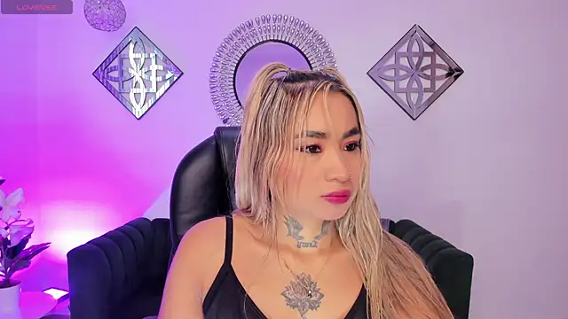 mystic nova  online show from 4, 6, 2026