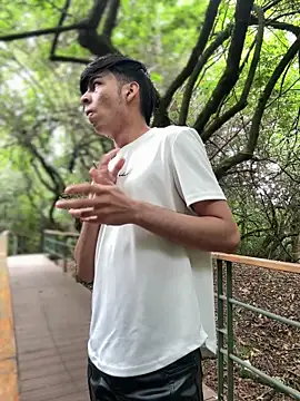 Snapshot of The_Conquer chatting on 5, 4, 2026 The Conquer online show from 5, 4, 2026