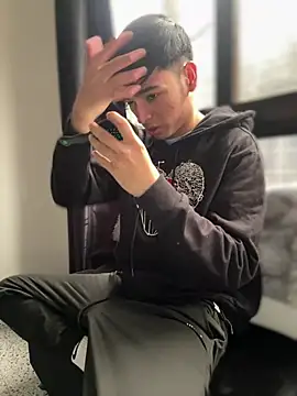 Snapshot of The_Conquer chatting on 7, 4, 2026 The Conquer online show from 7, 4, 2026