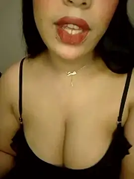 Snapshot of madleen_Mm chatting on 1, 6, 2026 madleen Mm online show from 1, 6, 2026