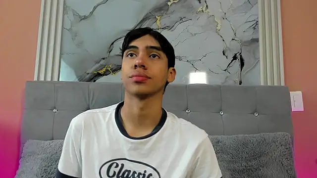 Snapshot of Eros_Lux chatting on 24, 4, 2026 Eros Lux online show from 24, 4, 2026