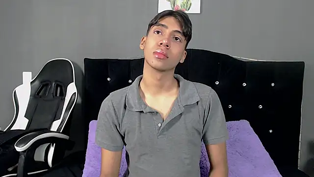 Snapshot of Eros_Lux chatting on 21, 5, 2026 Eros Lux online show from 21, 5, 2026