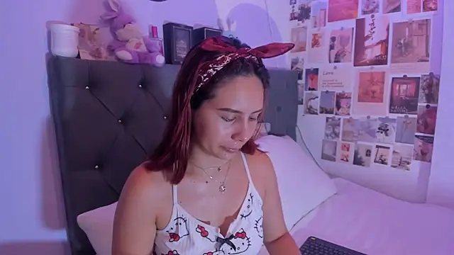 Snapshot of violeta_blaze1 chatting on 26, 5, 2026 violeta blaze1 online show from 26, 5, 2026