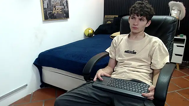 Snapshot of trevor_mob chatting on 2, 6, 2026 trevor mob online show from 2, 6, 2026