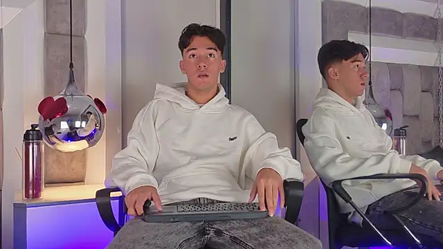 Austin Reedss online show from 7, 4, 2026