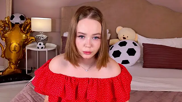 Snapshot of ElaraVance chatting on 6, 7, 2026 ElaraVance online show from 6, 7, 2026