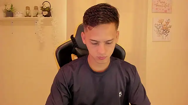 sexy andres01 online show from 7, 3, 2026