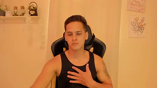 Snapshot of sexy_andres01 chatting on 8, 5, 2026 sexy andres01 online show from 8, 5, 2026