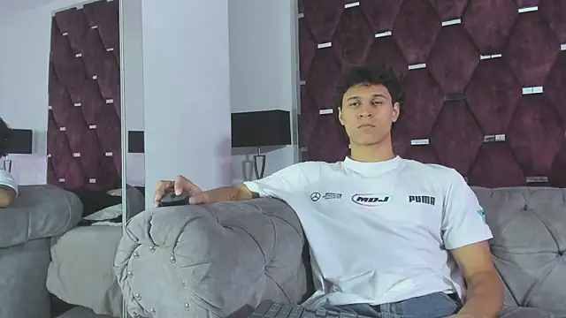 Snapshot of TonyBenedetti chatting on 15, 6, 2026 TonyBenedetti online show from 15, 6, 2026